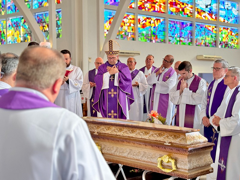 Diocese de Tubarão se despediu do Padre Raimundo