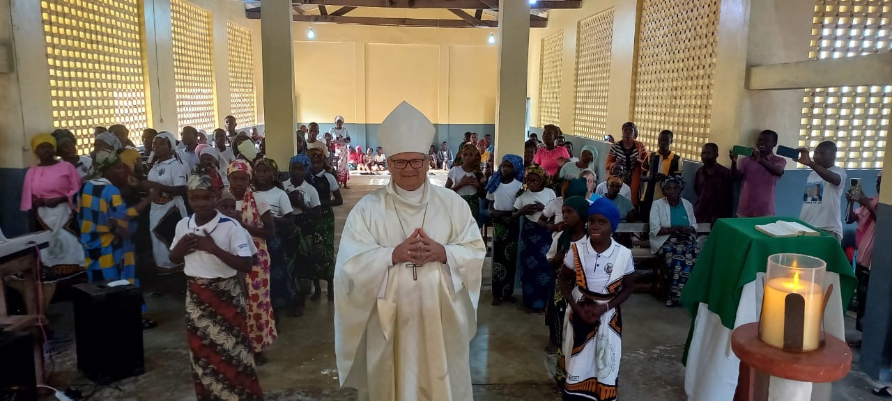 Após imersão na realidade africana, Dom Adilson conclui visita pastoral à missão de São Paulo Larde