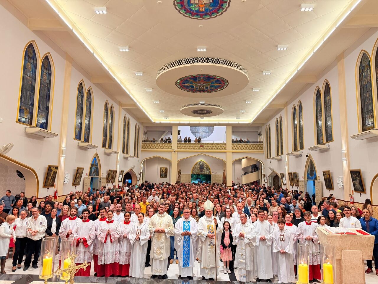 Paróquia de Oficinas: bispo diocesano encerra visita pastoral 