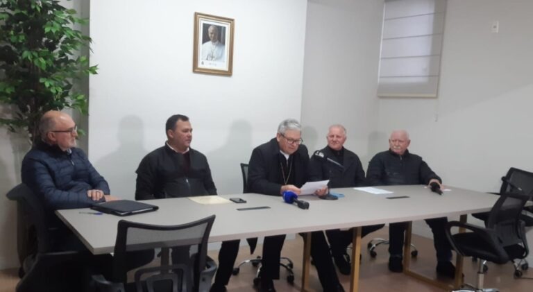 Em coletiva de imprensa, bispo diocesano expressa gratidão pelos 70 anos da Diocese de Tubarão
