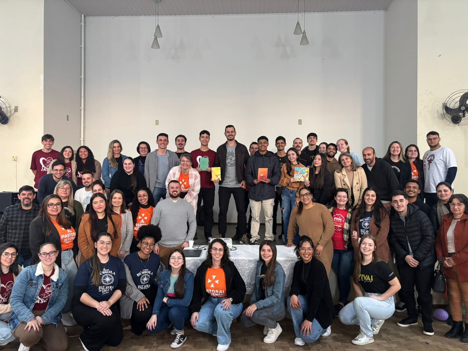 Cerca de 60 jovens participam de encontro de Formação de Líderes na igreja São Judas Tadeu