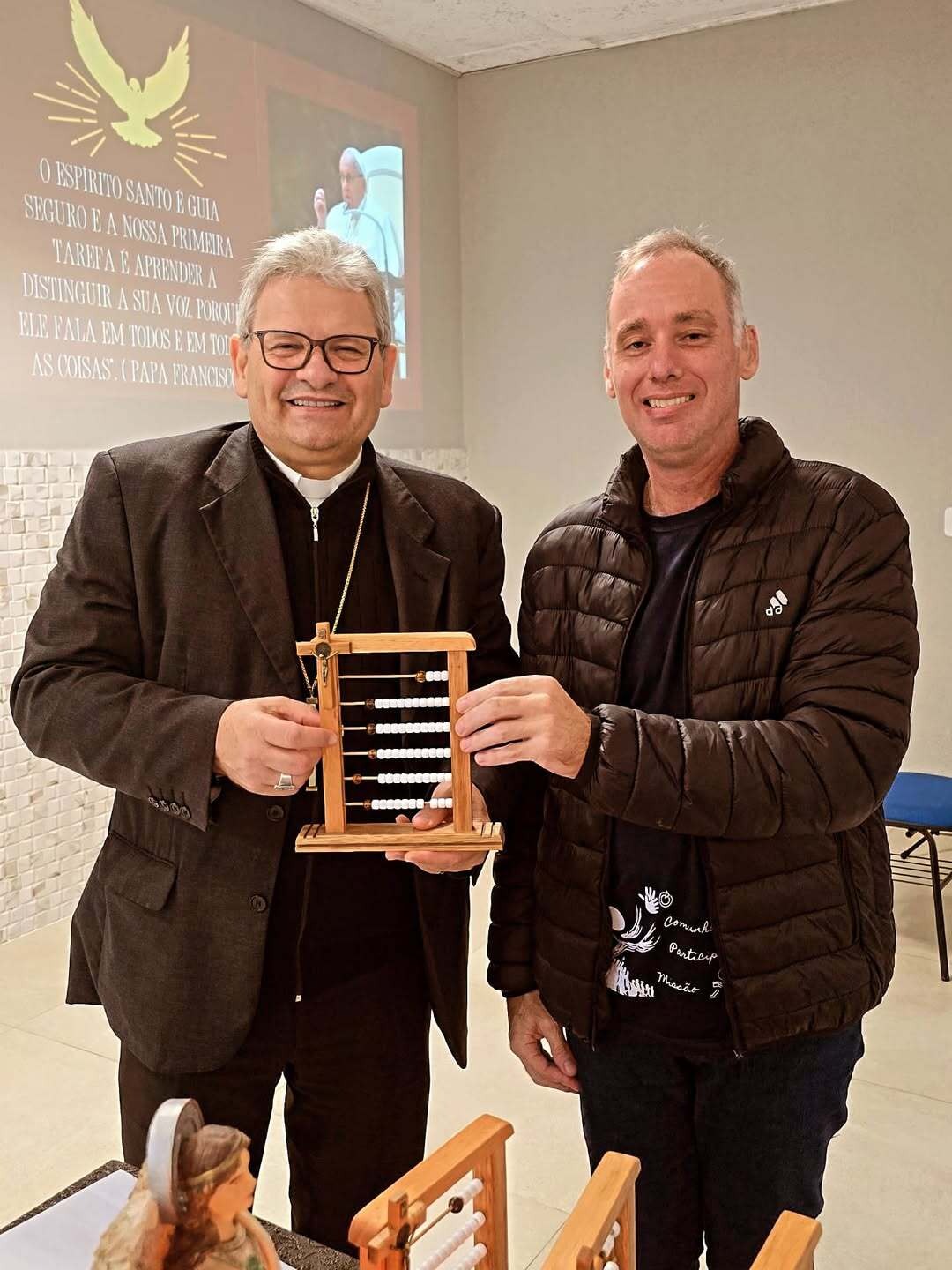 Dom Adilson Pedro Busin, CS, participa de encontro da Pastoral do Surdo em Içara