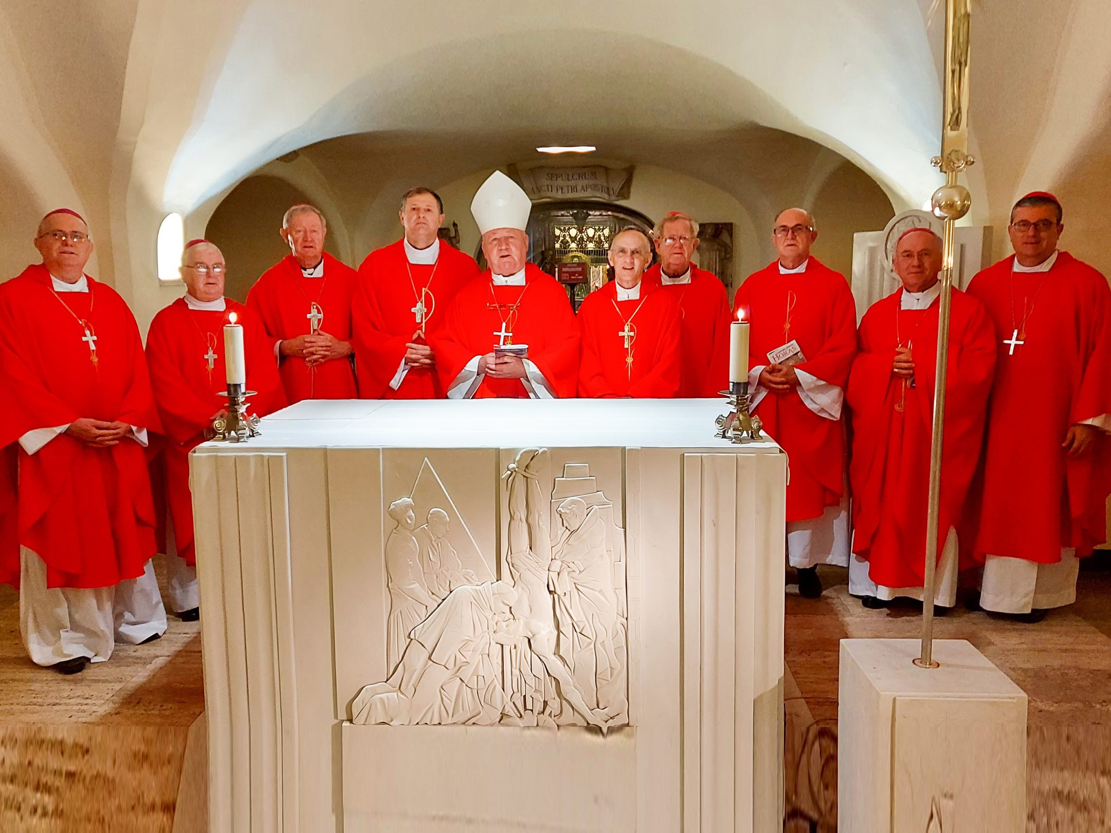 Bispos da CNBB Sul 4 celebram a Eucaristia no Túmulo de São Pedro