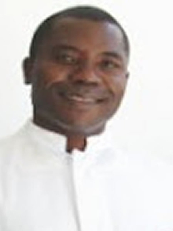 Padre Bantu Mendonça Katchipw Sayla