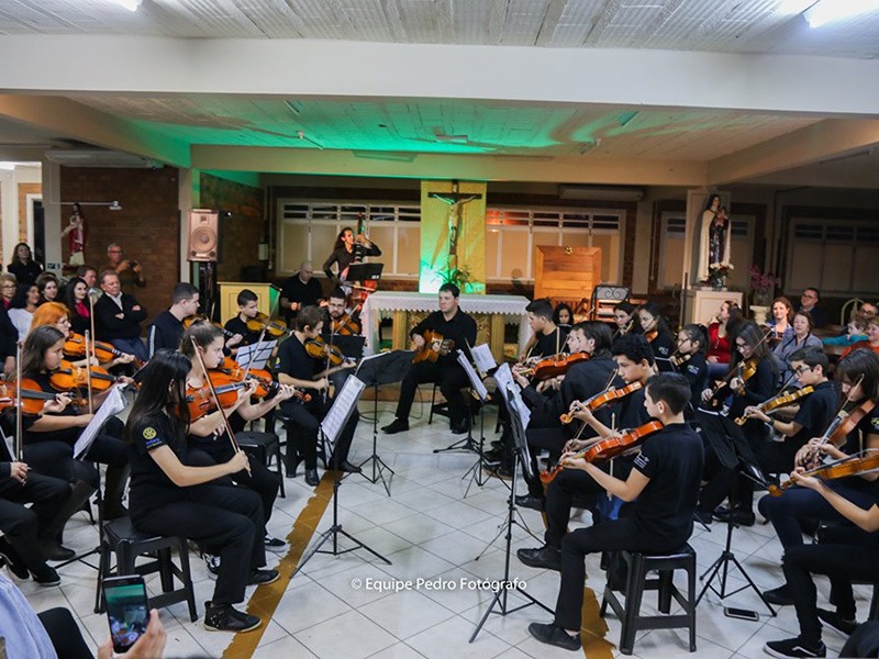 Concerto de músicas populares brasileiras é realizado na Paróquia da Passagem
